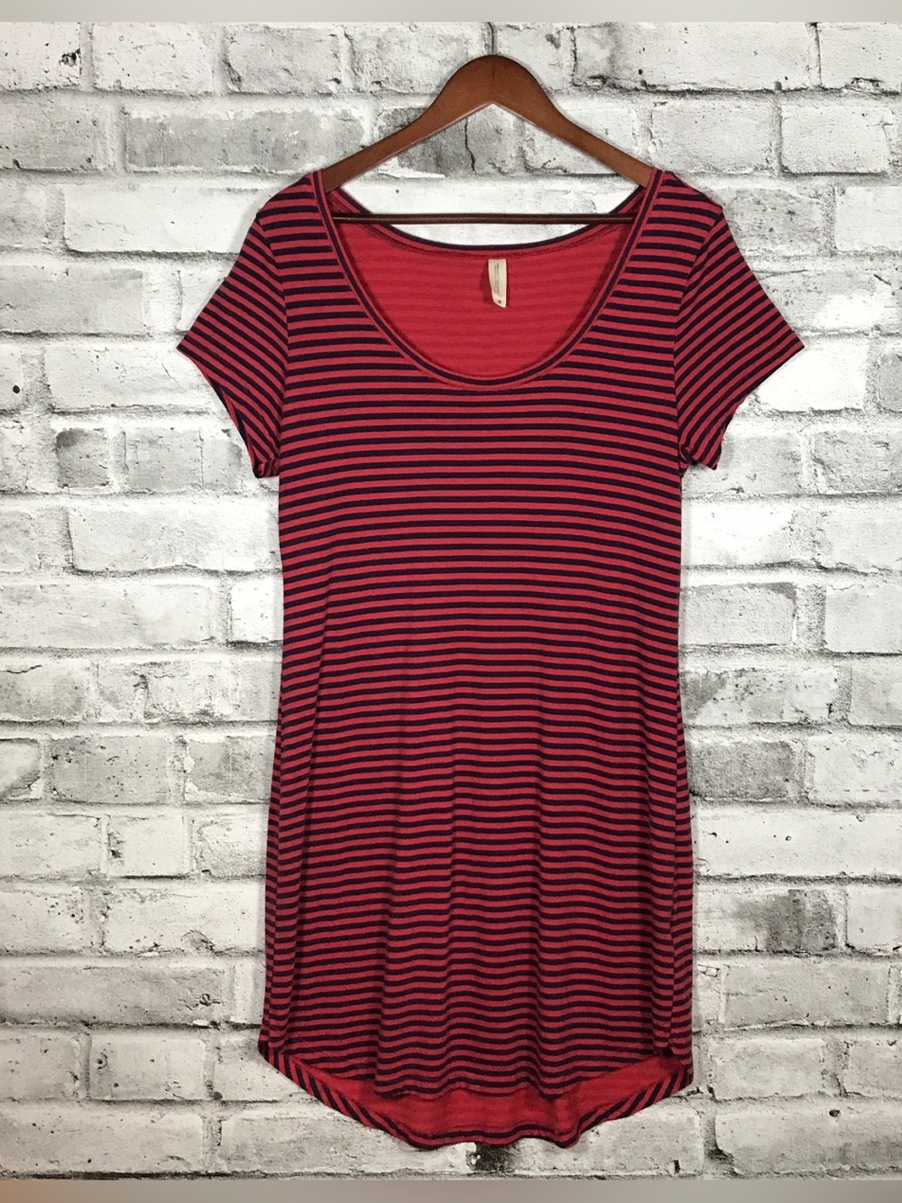 EUC Striped Red and Black Scoop Neck Women's Tee Shirt Dress